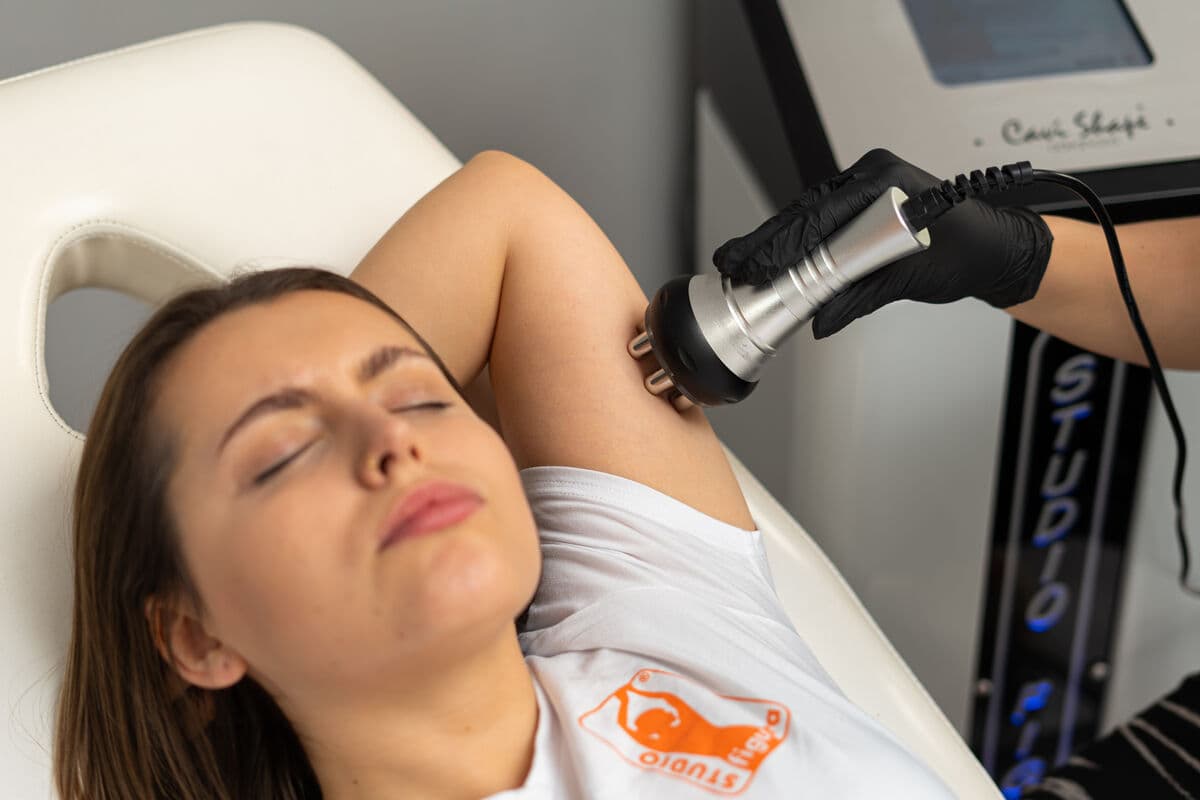 Liposukcja kawitacyjna — Nieinwazyjna redukcja tkanki tłuszczowej ultradźwiękami