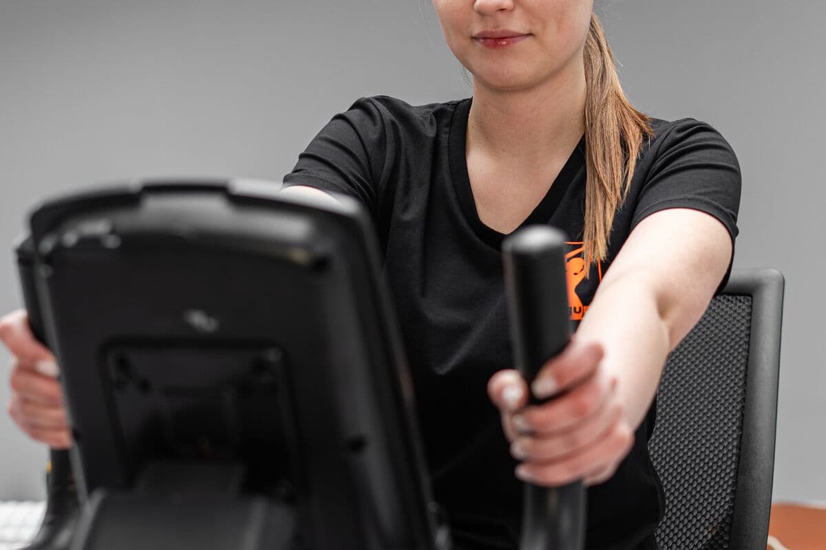 Rower poziomy — Bezpieczny trening cardio w pozycji leżącej